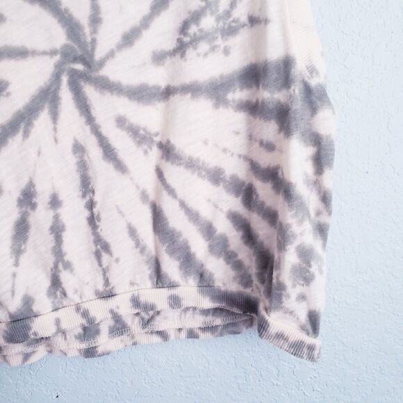 Free People‎ - Picture 3 of 8